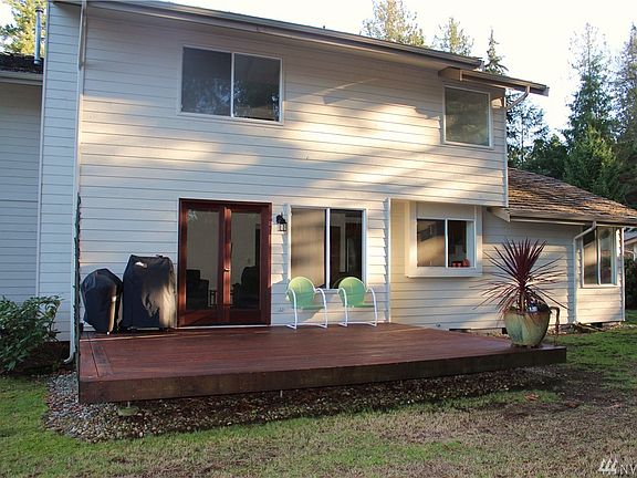 2nd image of 9473 Newton Pl NE