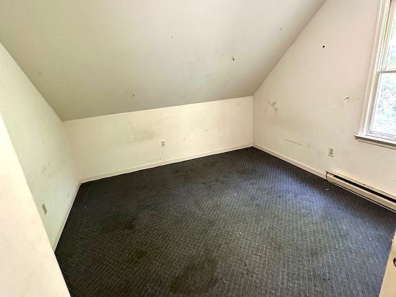 4th image of 109 Crockett Ave #F