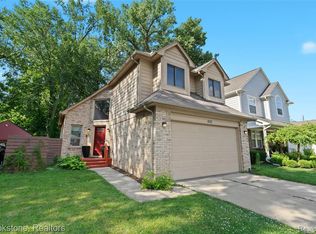 400 La Plaza Ct, Royal Oak, MI