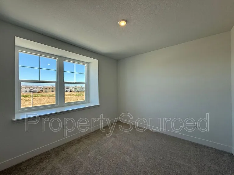 1336 N Martorella Ave — Photo 52