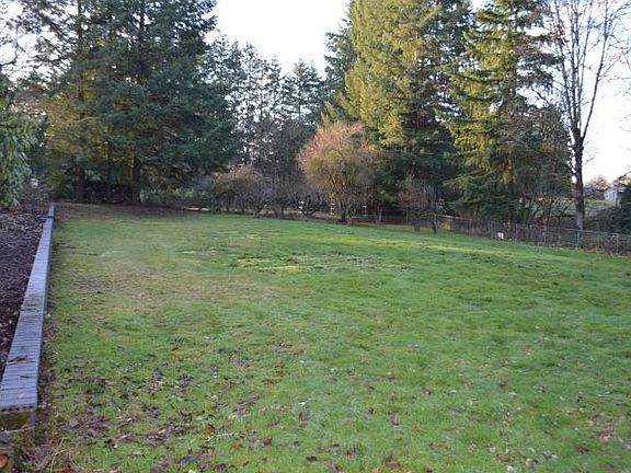 3rd image of 17902 NE 124th Ave