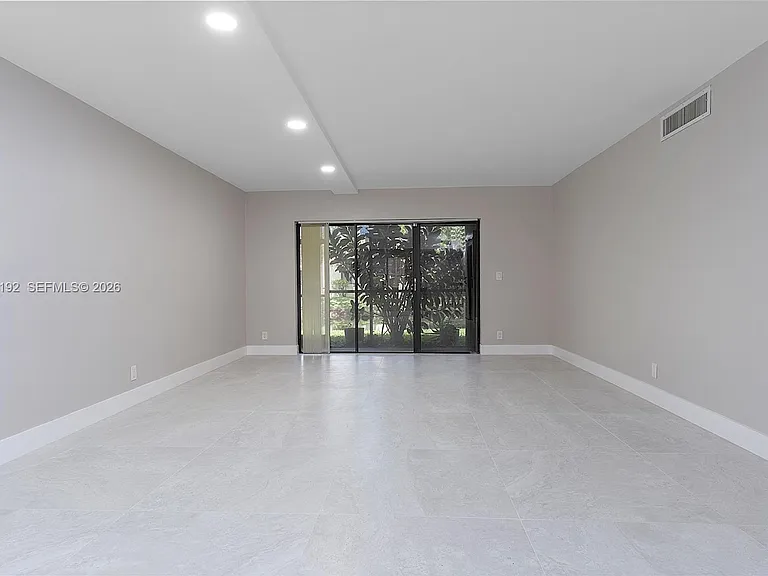 193 Lakeview Dr #103 — Photo 15