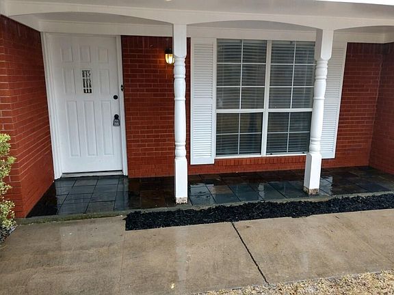 3rd image of 1450 Lockwood St