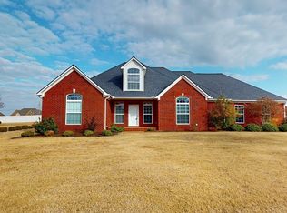 1112 Crowne Pointe Dr, Newbern, TN 38059