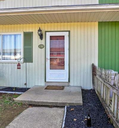 2nd image of 132 Maplewood Ln
