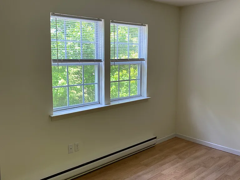 61 Taylor Ave #D — Photo 10