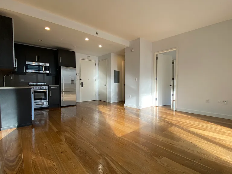 180 Nassau St #10A — Photo 16
