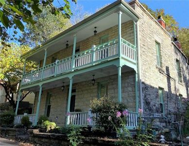 28 Armstrong St, Eureka Springs, AR, 72632