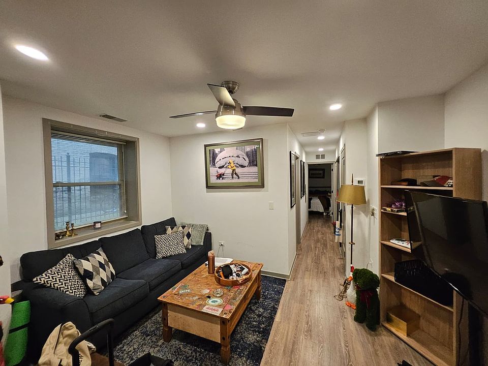 1st image of 1645 N Wells St #Llc