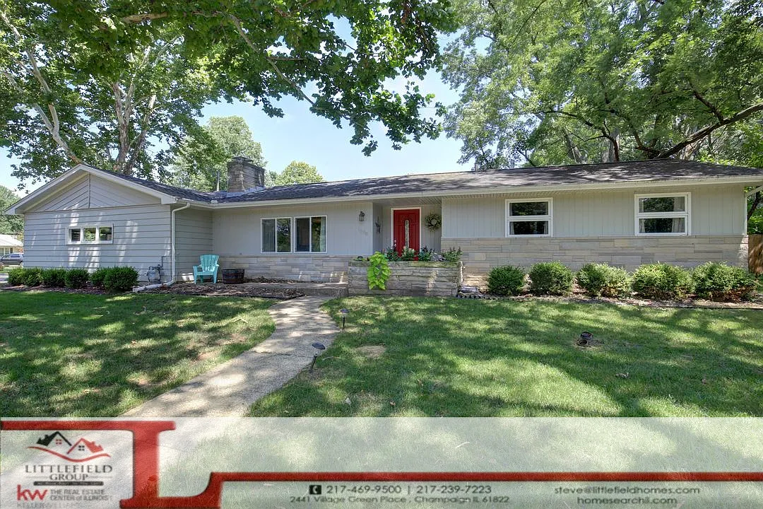 1608 Oxford Dr photo 1