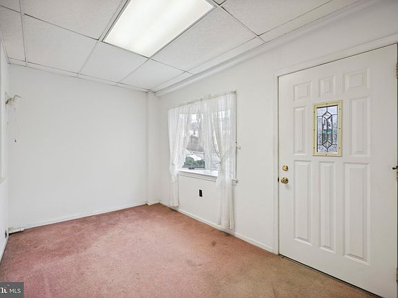 2nd image of 49 S 8th Ave