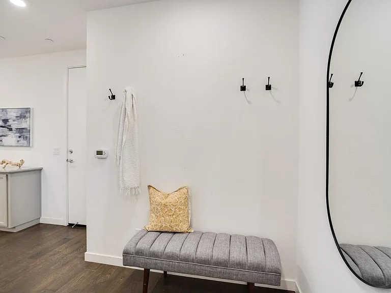 5816 Cadence Ave — Photo 4