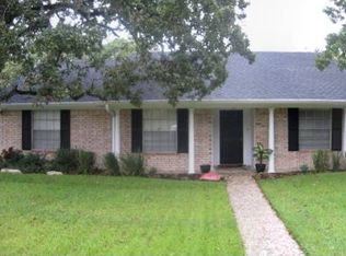 3608 Oak Ridge Dr, Bryan, TX 77802