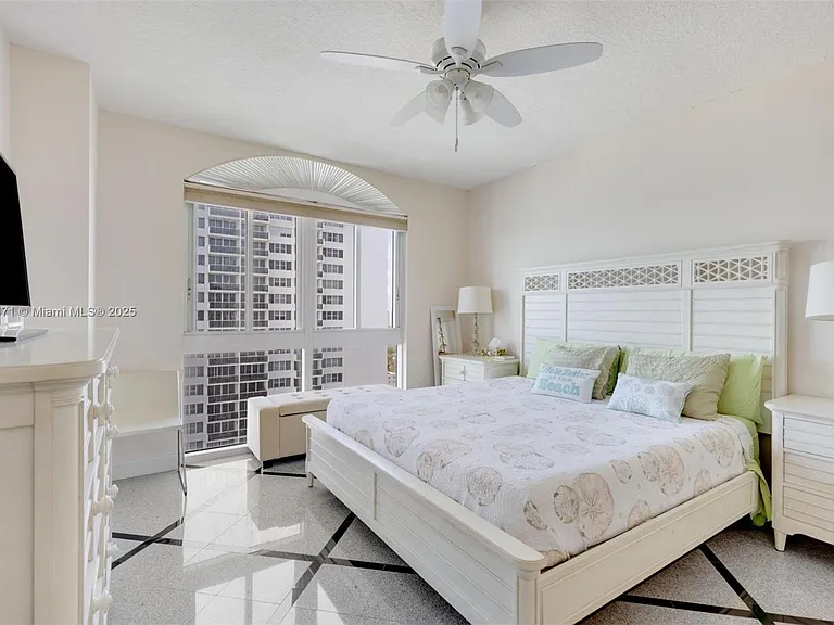2080 S Ocean Dr #9 — Photo 10