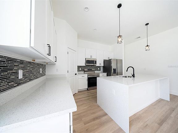 5th image of 14144 SW 48th Ct