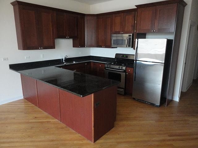 1st image of 1438 W Belmont Ave #4T