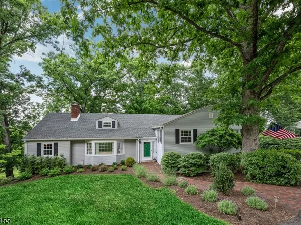 33 Runnymede Rd, Chatham Twp., NJ 07928