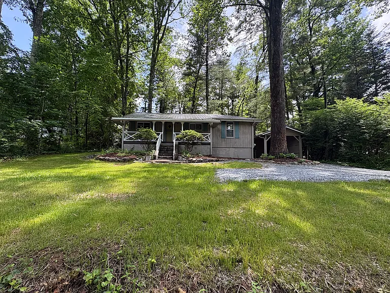 495 Armstrong Ave — Photo 15