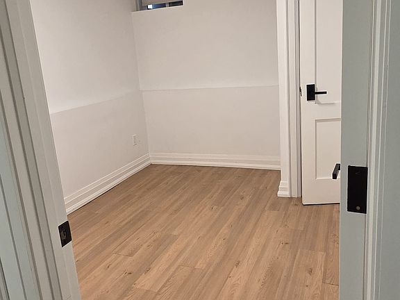 5th image of 60 Fuller Ave
