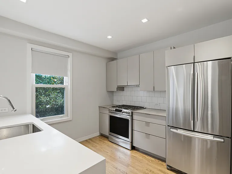 17 N Dutcher St — Photo 14
