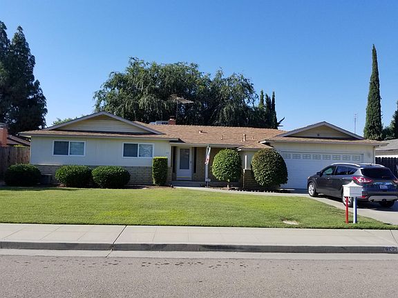 3rd image of 621 Oakdale Ln