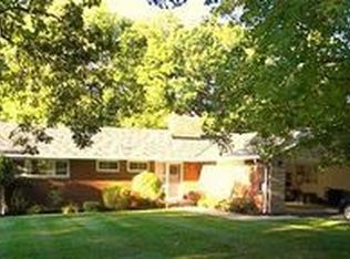 6510 Glenwillow Dr, North Royalton, OH 44133