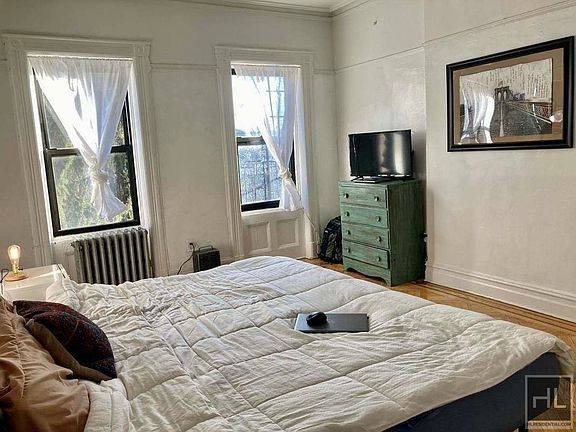 4th image of 398 Hancock St #3A