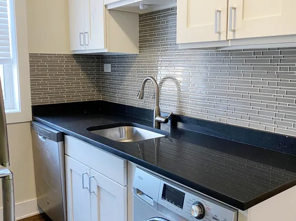 4218 N Clark St APT 2, Chicago, IL 60613