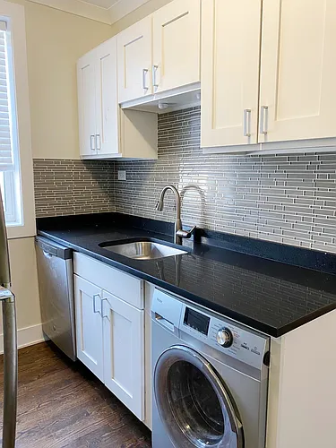 4218 N Clark St #2 Photo 1