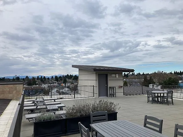 Rooftop deck