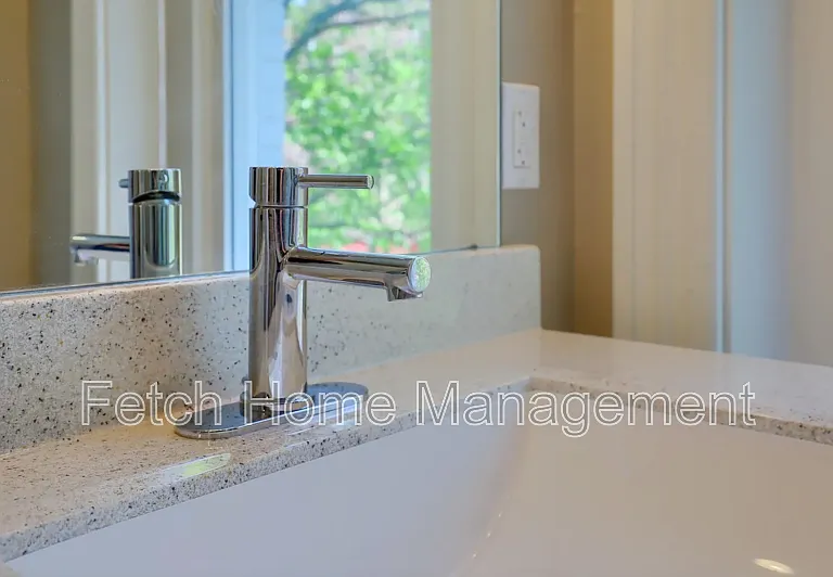 28 E Vine St #2 — Photo 12