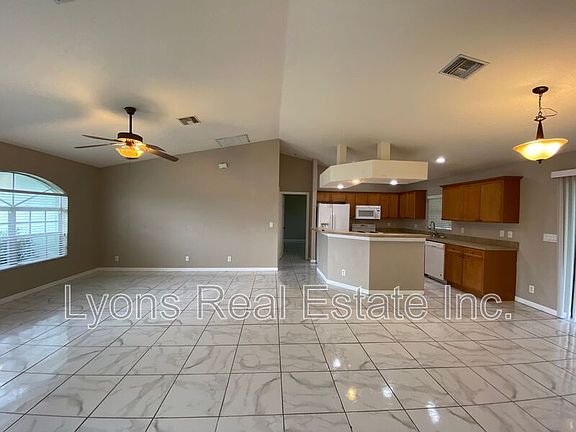 2nd image of 306 NE 14th Ter