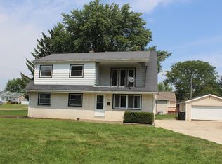 2301 Cheshire Ln, Beloit, WI 53511