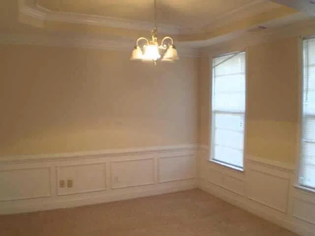 4 bed, 2.5 bath, 2254 sqft, $2,475 — Photo 2