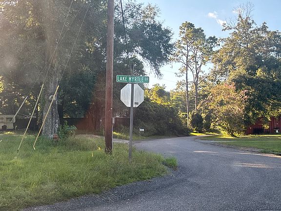 5th image of 8290 Lake Myrtle Dr
