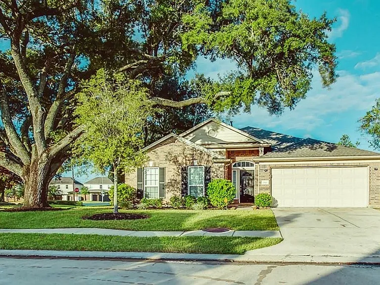 2947 Red Oak Leaf Trl — Photo 1