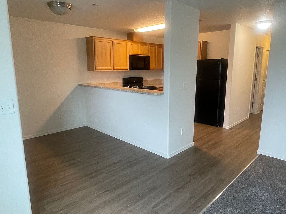 Dining room, kitchen and hall