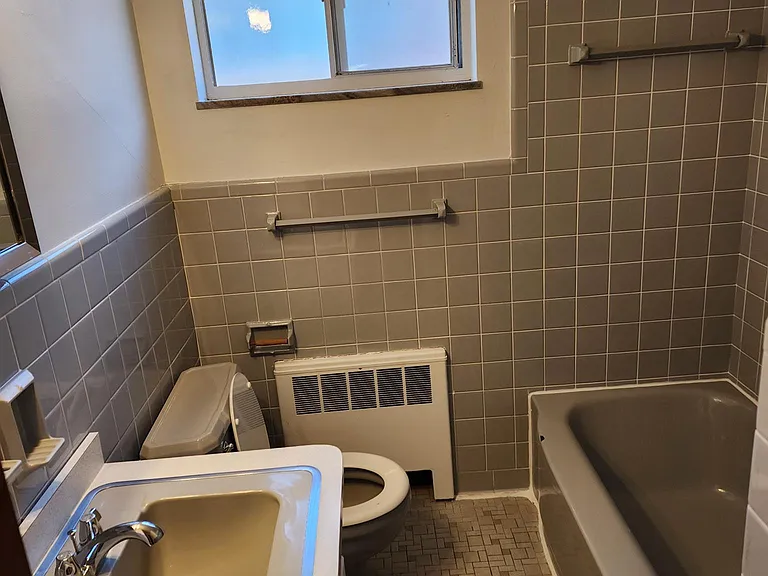 2526 Vera Ave #3 — Photo 14