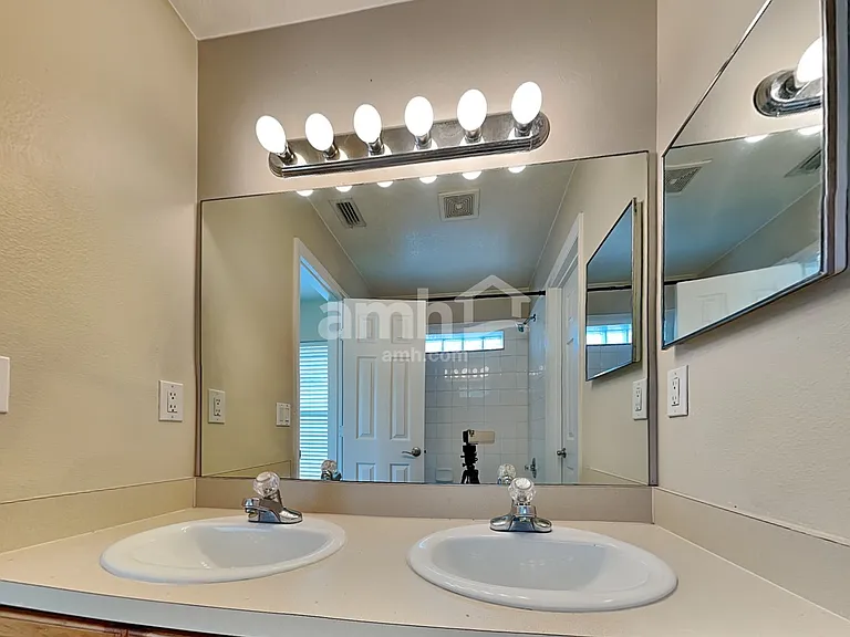 5233 Mango Fruit St — Photo 9