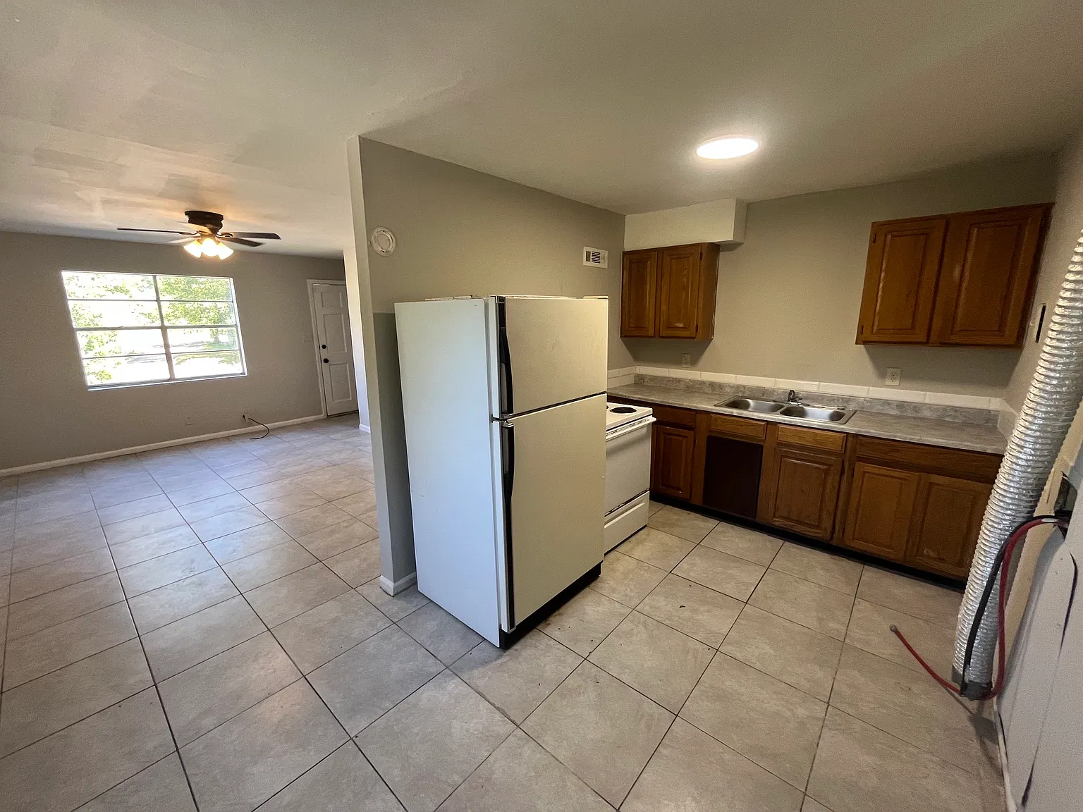 2 bed, 847 sqft, $625 — Photo 4