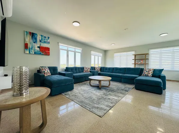 12 Urb Colinas Del Mnr, Manati, PR