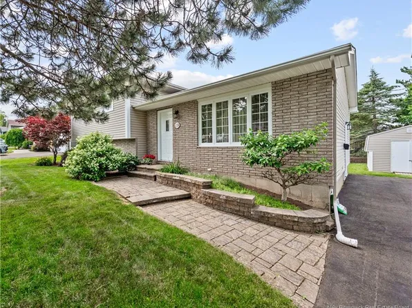 19 Monte Carlo Cres, Moncton, NB E1G 1M6
