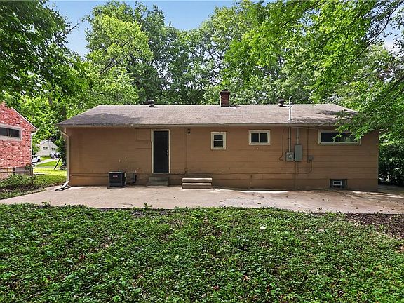 2nd image of 7807 Ruskin Way