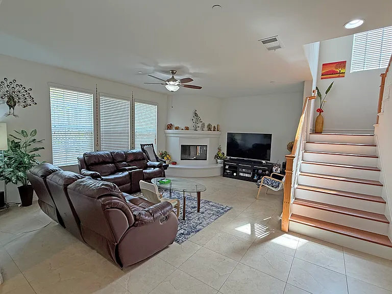 17160 Glen Aspen Dr — Photo 2