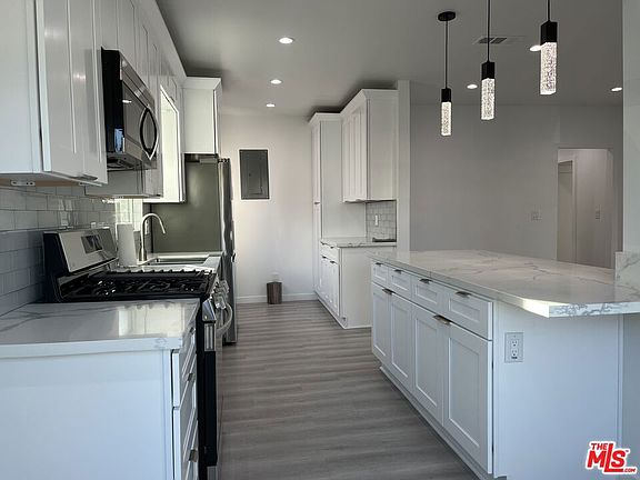 5th image of 3021 Wellington Rd