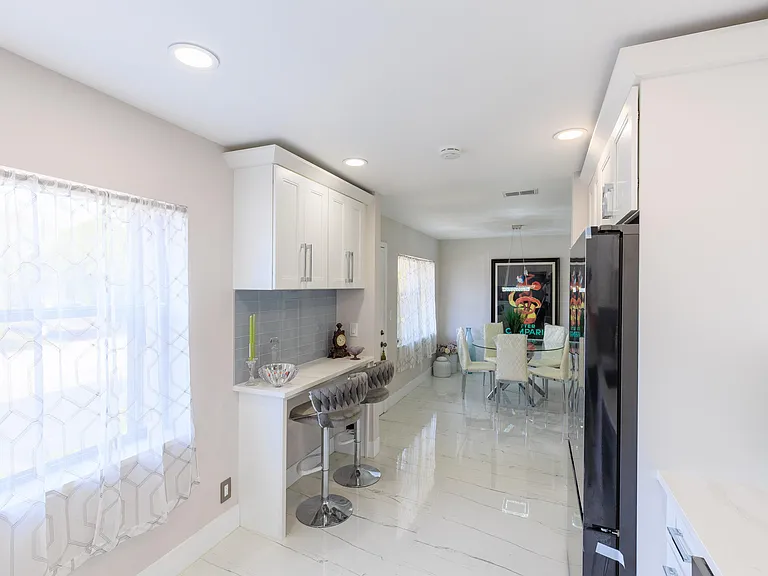 5241 Jog Ln — Photo 4