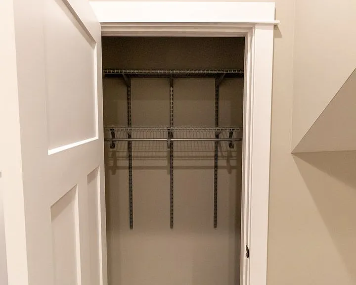 Pf-Arg, 2618 W Evergreen Llc — Photo 31