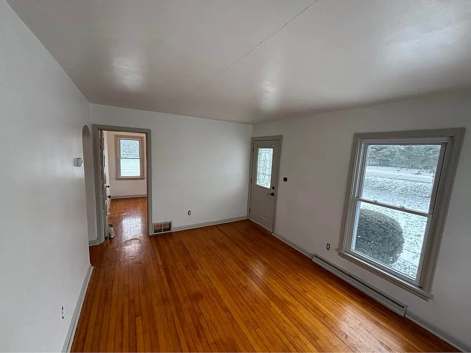 3 bed, 1175 sqft, $2,295 — Photo 4