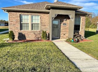 2801 Matthew Dr, Sedalia, MO 65301