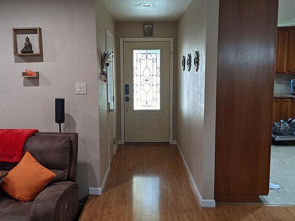 3rd image of 2885 Postwood Dr